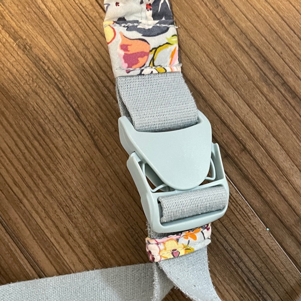 Vera Bradley Floral Sling Bag in Light Blue and Yellow - Picture 8 of 8